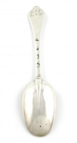 A Queen Anne silver Dog-nose spoon, by Thomas Spackman, London 1706, the oval bowl with a plain rat-tail, the reverse of the terminal scratch initialled 'L*P' over 'L*W', length 20cm, approx. weight 2oz.